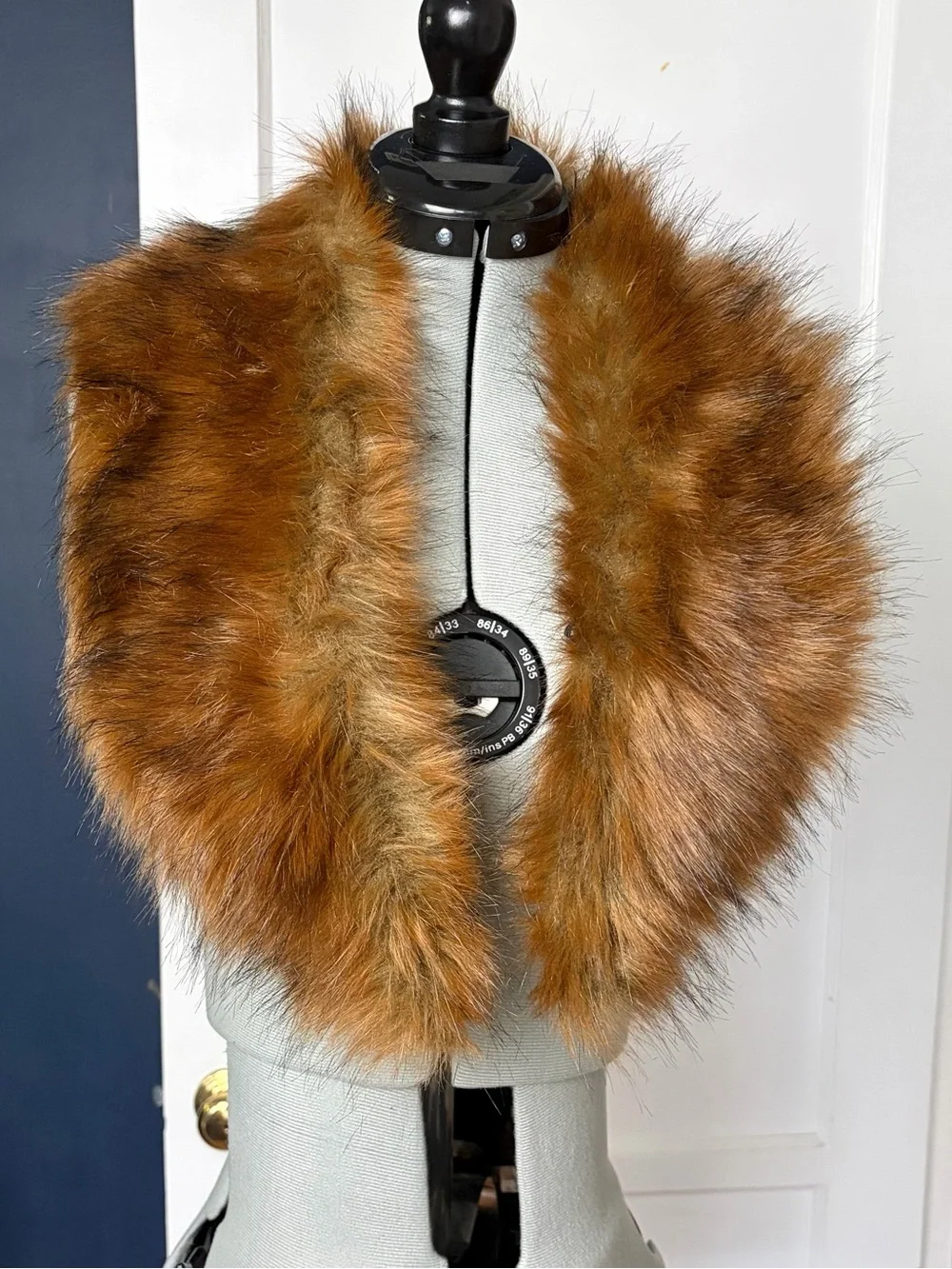Red Fox Faux Fur Collar, fabric lined, loops on back, 37 x 6, EUC